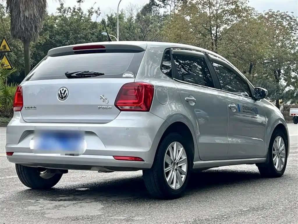 Volkswagen Polo 2014 1.4L Automatic Comfort Edition фото 22