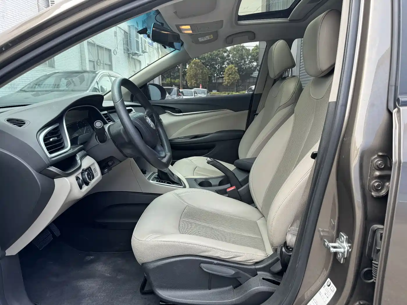 Buick Excelle 2016 Model 18T Dual-Clutch Elite фото 4
