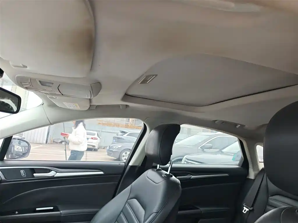 FORD MONDEO