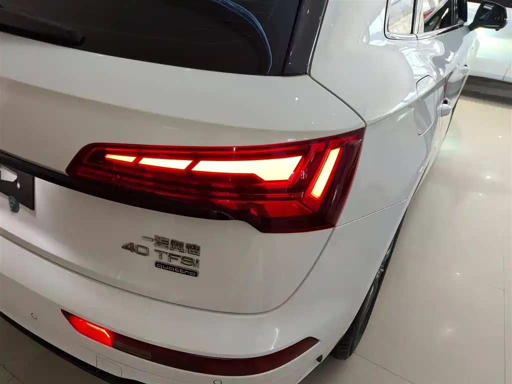 Audi Q5L 2022 Facelift 40T Luxury Dynamic фото 24