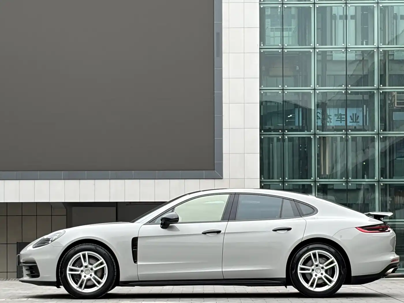 Porsche Panamera 2017 Panamera 3.0T фото 13