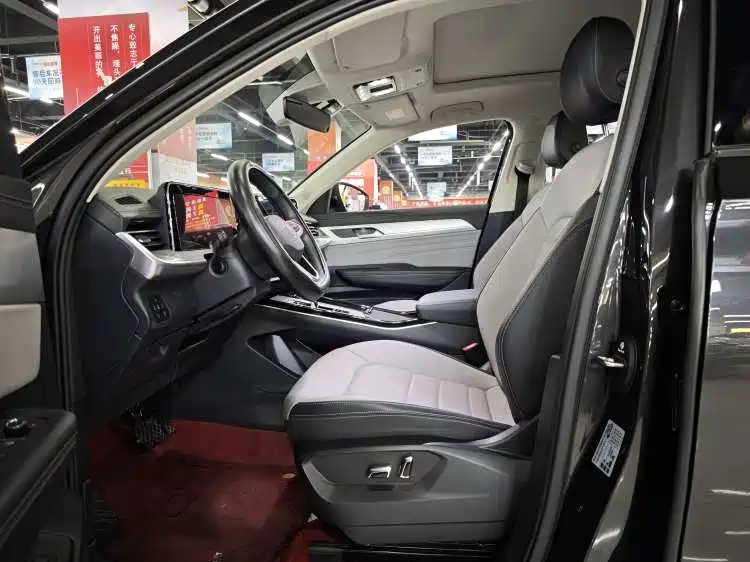 Volkswagen Talagon 2023 330TSI Luxury Touring Edition фото 8