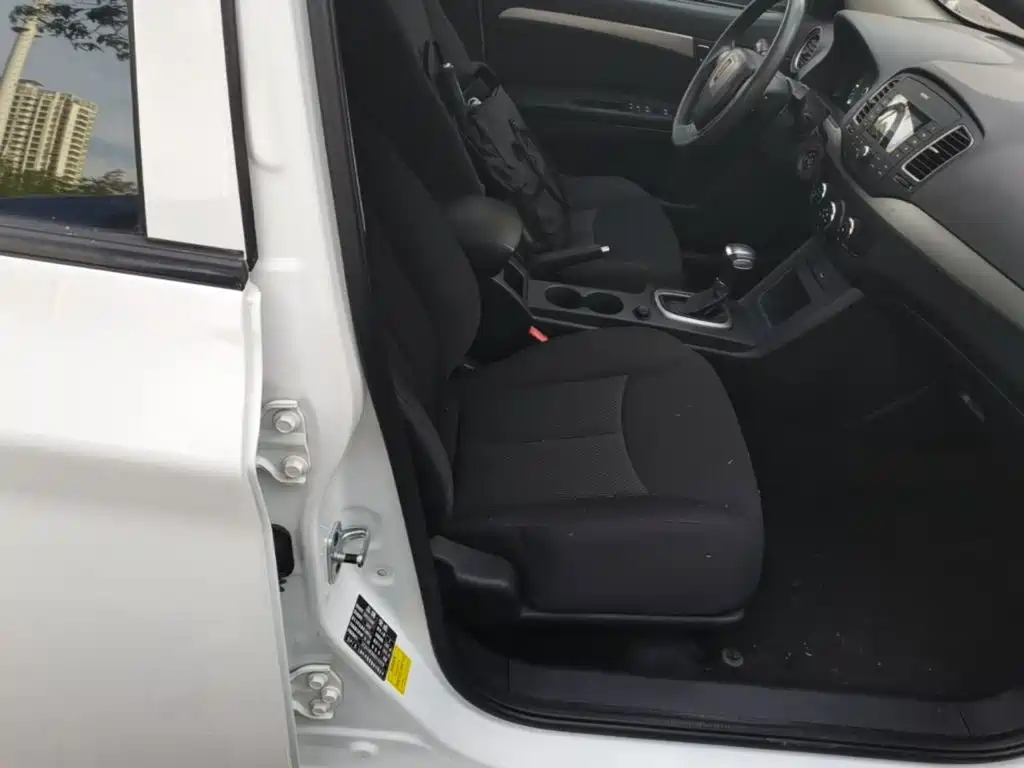 Roewe 350 2017 2015 Model 1.5L Automatic Luxury Sunroof Edition