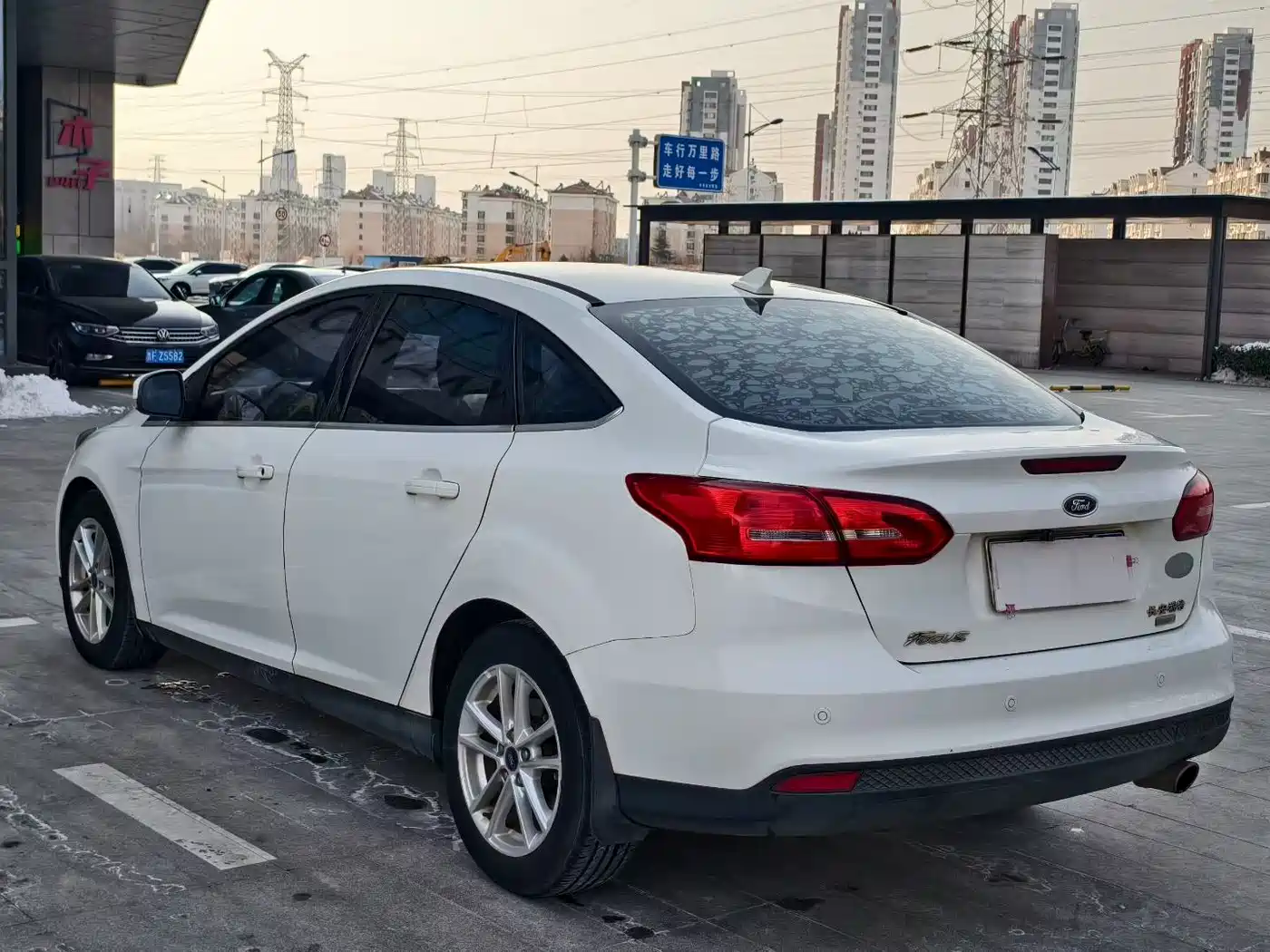 FORD FOX