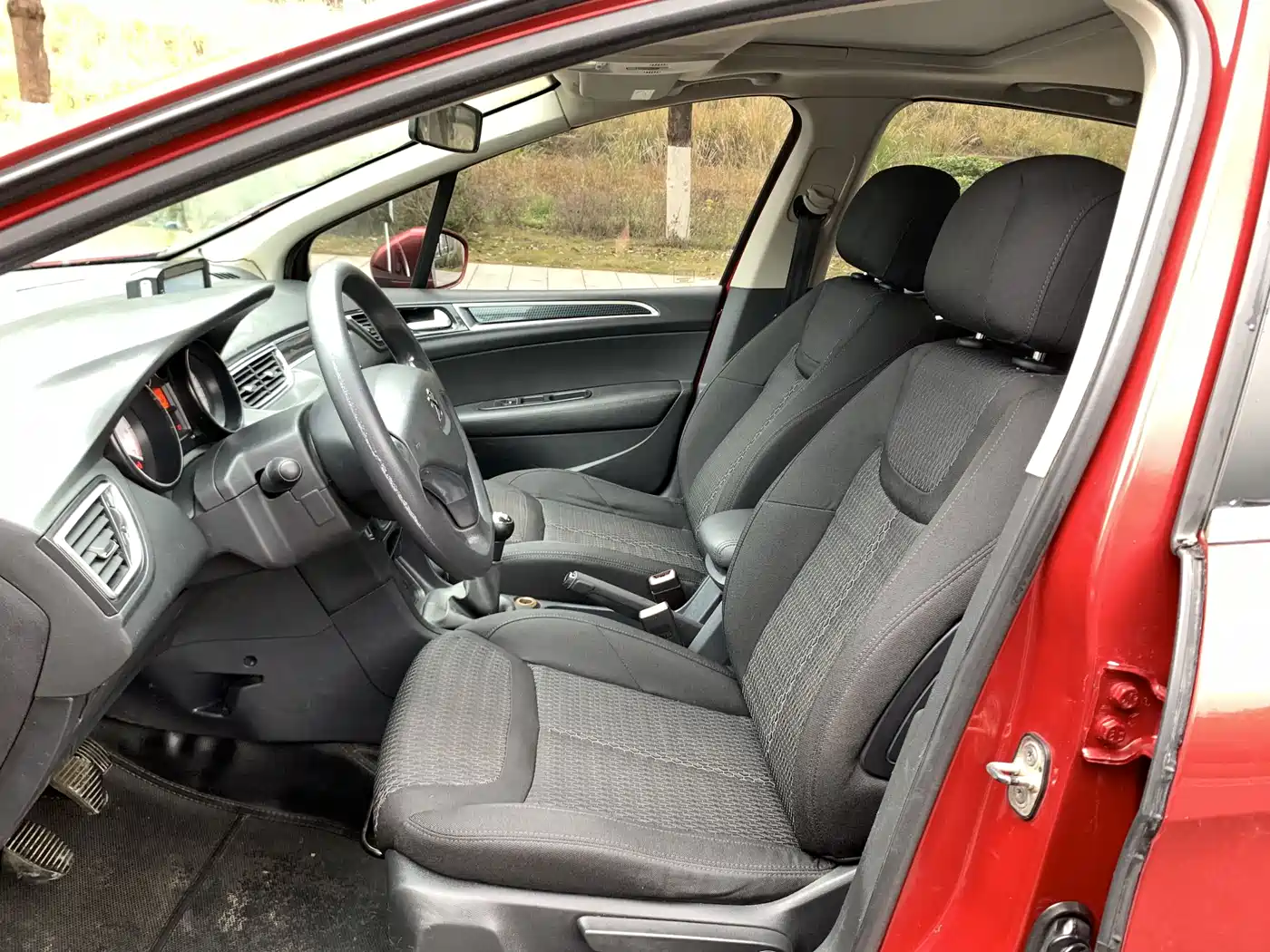 Peugeot 308 2012 1.6L Manual Premium Type фото 13