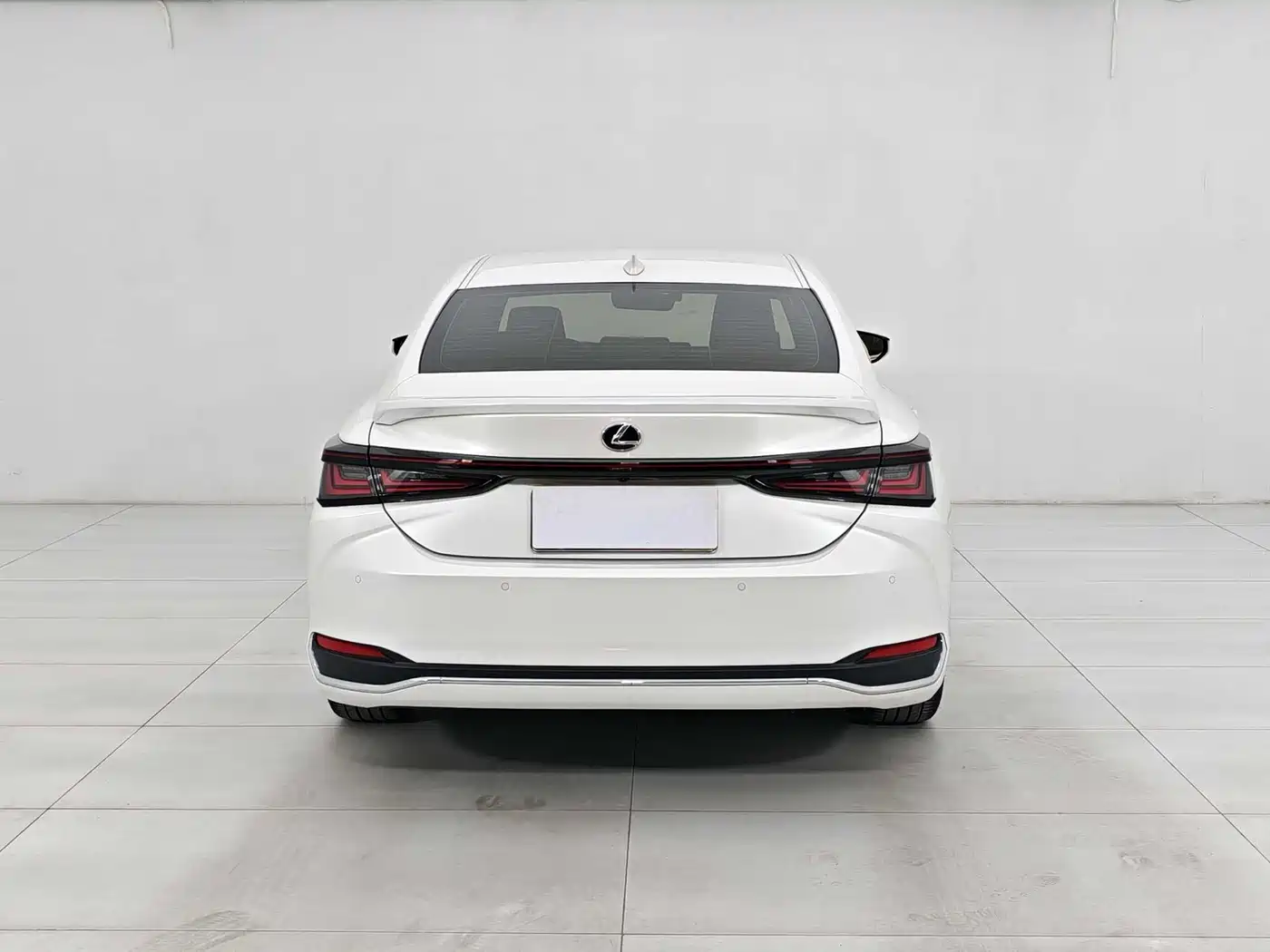 Lexus ES 2025 200 Ultimate Edition фото 4