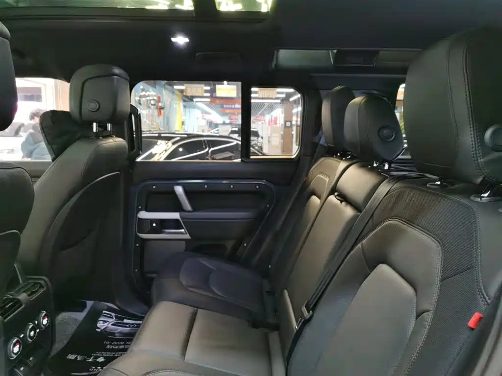Land Rover Defender 2023 Facelift 110 3.0T P400 X-DYNAMIC HSE фото 11