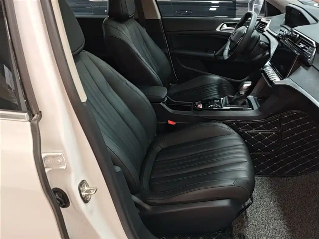 Peugeot 408 2022 1.6T Light Chaser Edition фото 20