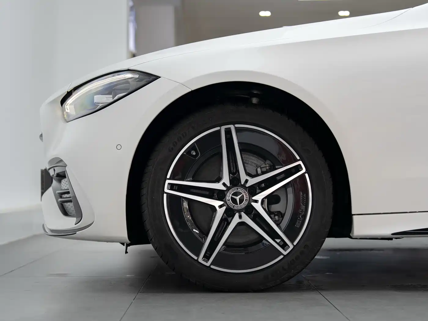 Mercedes-Benz C-Class 2025 C 260 L Night Sport Edition фото 9
