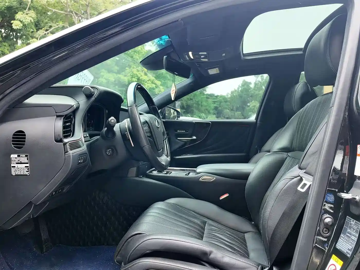 LEXUS LS