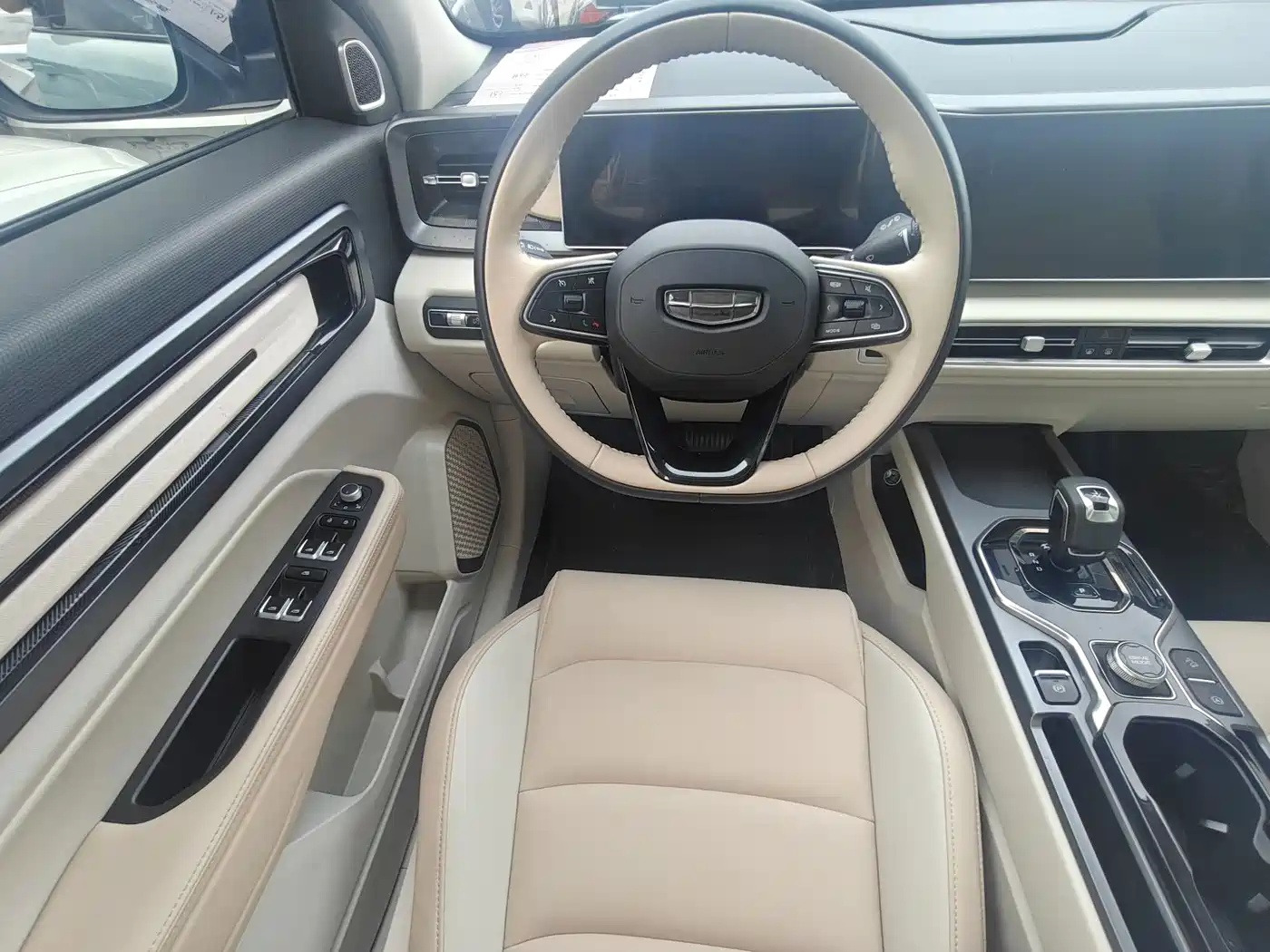 Фото 5 - Geely ICON