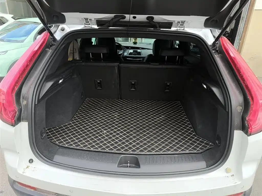 Cadillac XT4 2021 28T FWD Technology Edition фото 19