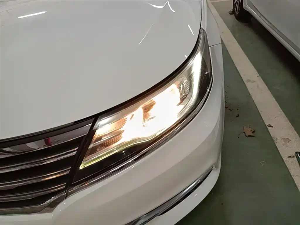 Roewe i6 2018 2018 20T Automatic Internet ZhiXiang Edition