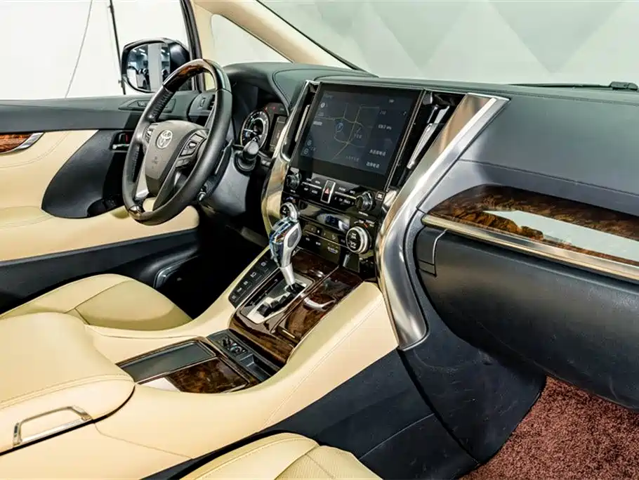 Toyota Alphard 2021 Hybrid 2.5L Luxury фото 21