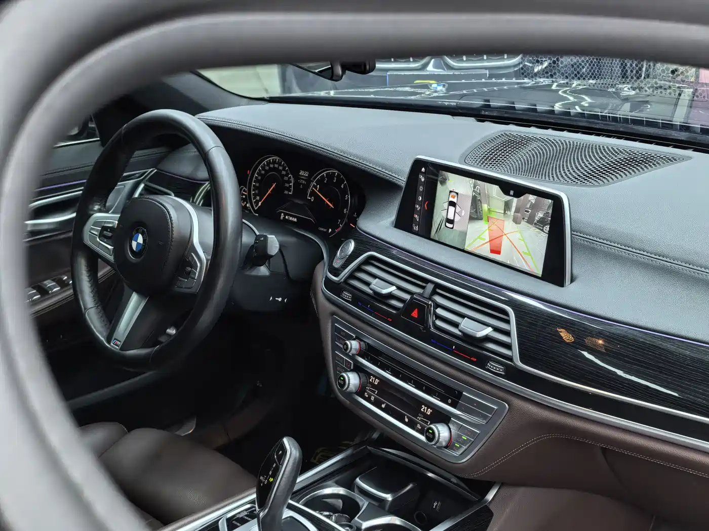 BMW 7 Series 2018 730Li Leading Type M Sport Package фото 21