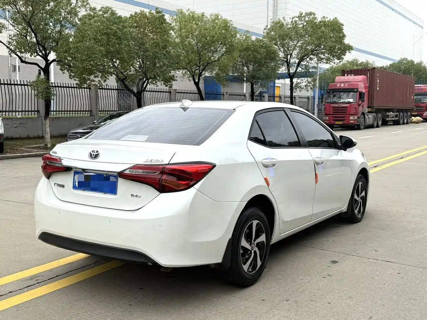 Toyota Levin 2017 Facelift 185T CVT Elite (China V) фото 2