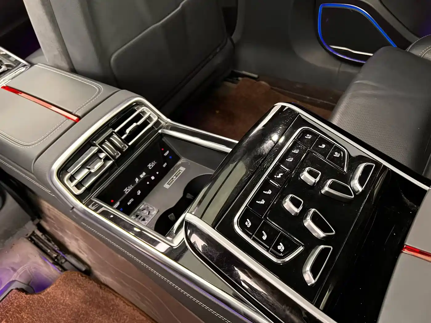 Hongqi H9 2020 Facelift 3.0T Smart Connect Flagship фото 16