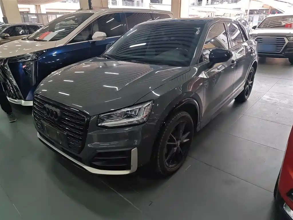 Audi Q2L 2018 35 TFSI Launch Exclusive Edition China VI фото 2