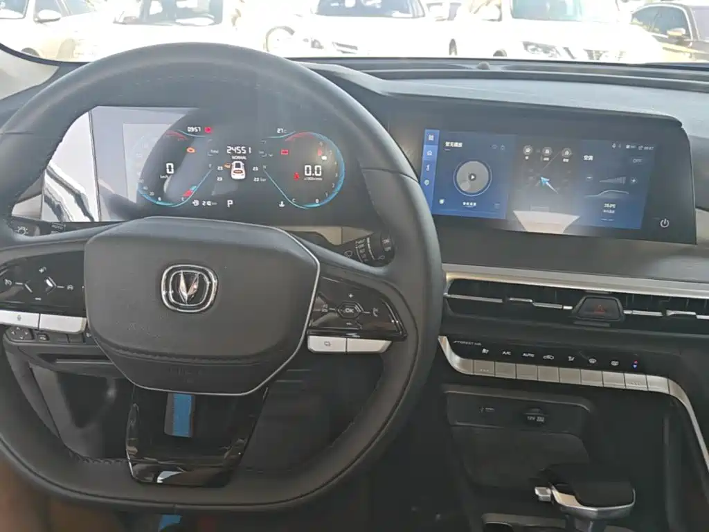 Changan CS35 PLUS 2024 2023 Enjoyment Edition 1.4T DCT Luxury