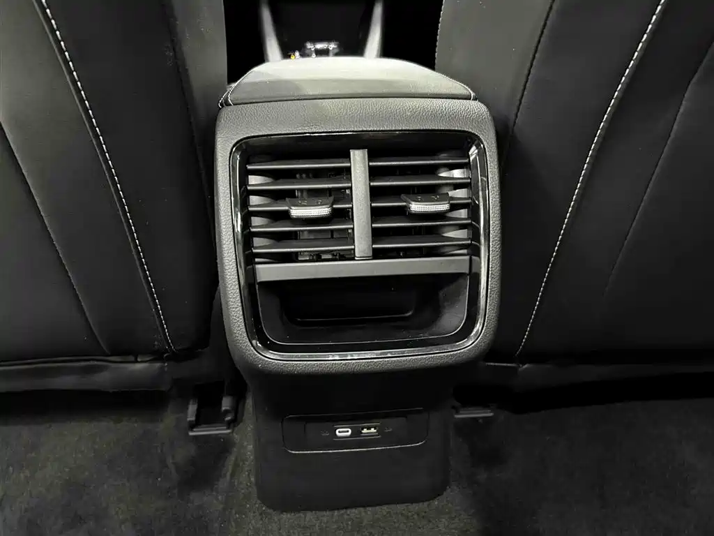 Škoda Octavia 2023 Facelift PRO TSI280 Premium Edition фото 15