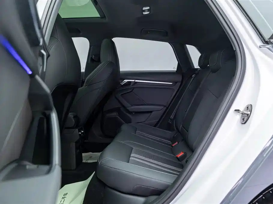 Audi A3 2024 Model Sportback 35 TFSI Fashion Sport фото 12
