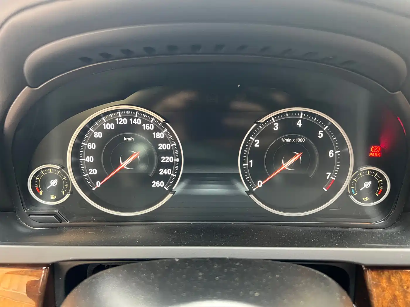 Фото 15 - BMW 7 Series