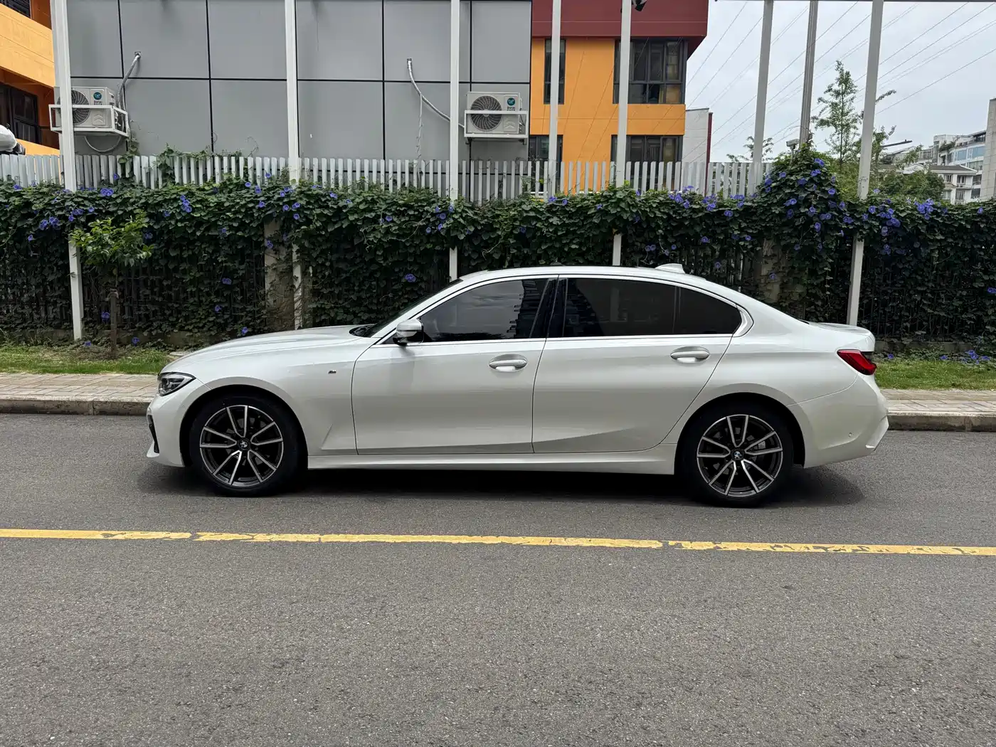 BMW 3 Series 2020 325Li M Sport Package фото 6