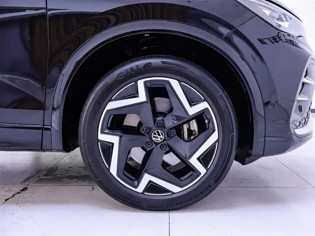 Volkswagen Tiguan L 2024 PRO 330TSI 2WD R-Line Smart Edition фото 6