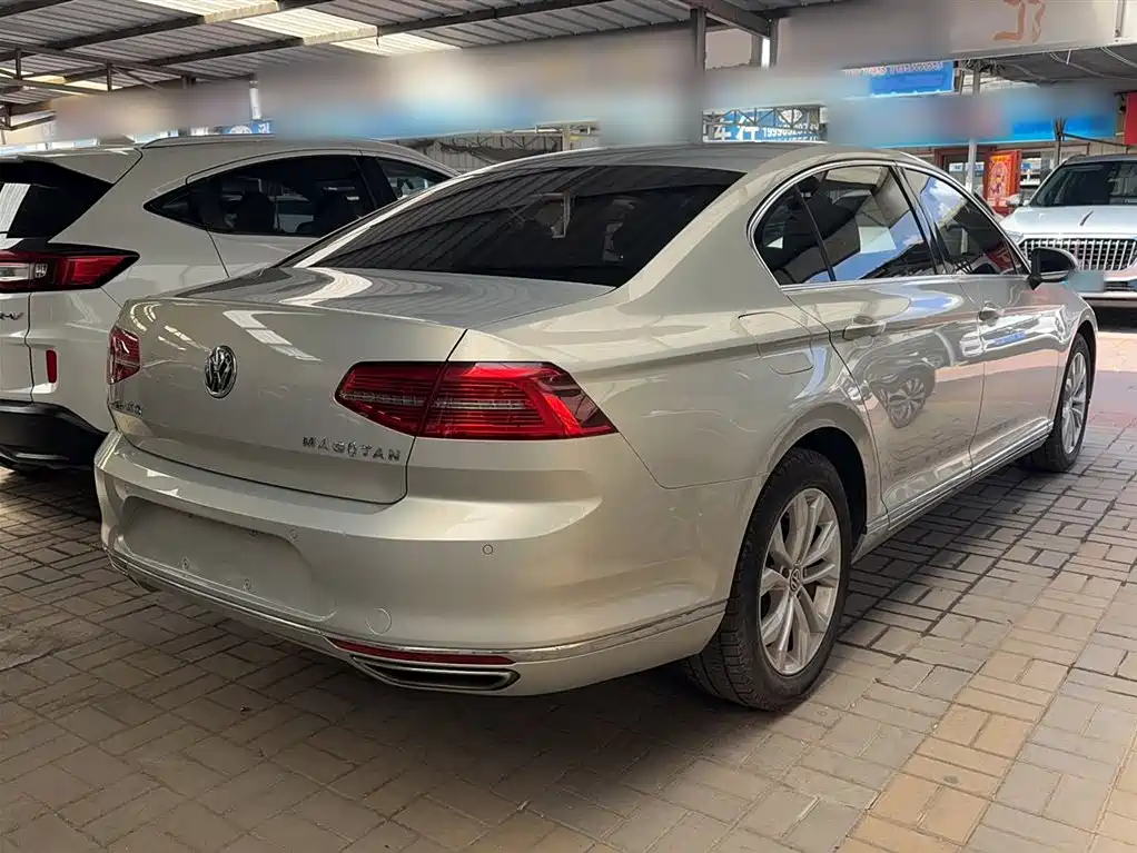 Volkswagen Magotan 2017 330TSI DSG Luxury фото 5