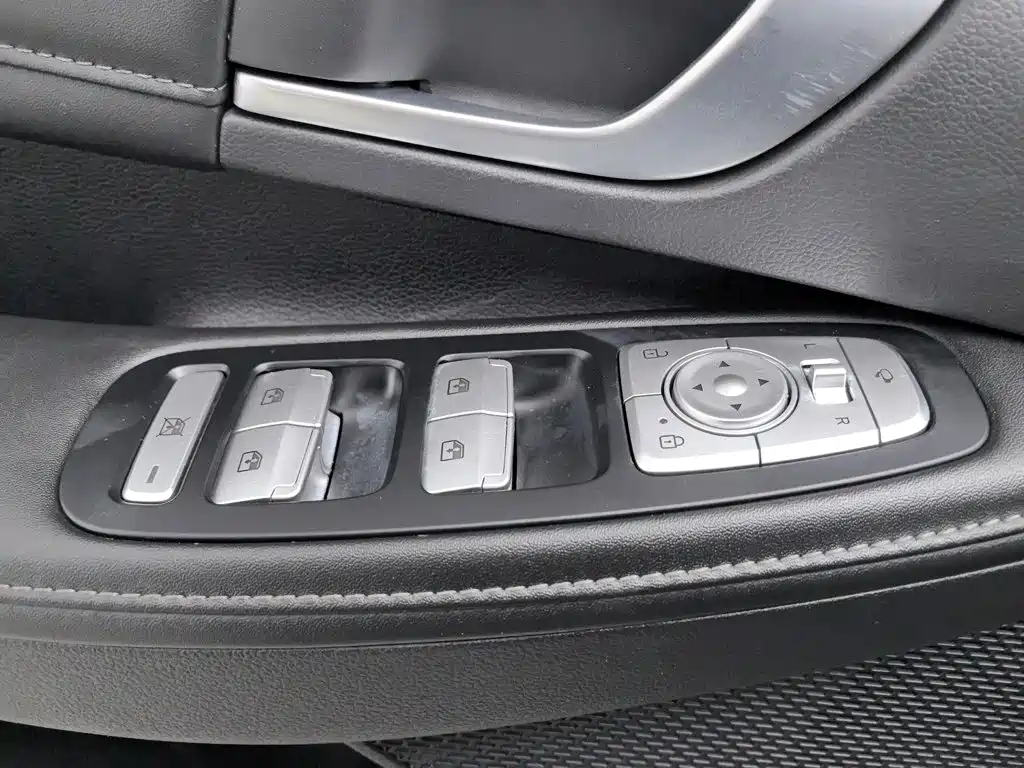 صورة 9 - Hyundai Sonata