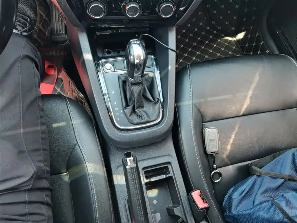 Volkswagen Sagitar 2017 230TSI Automatic Comfort фото 14