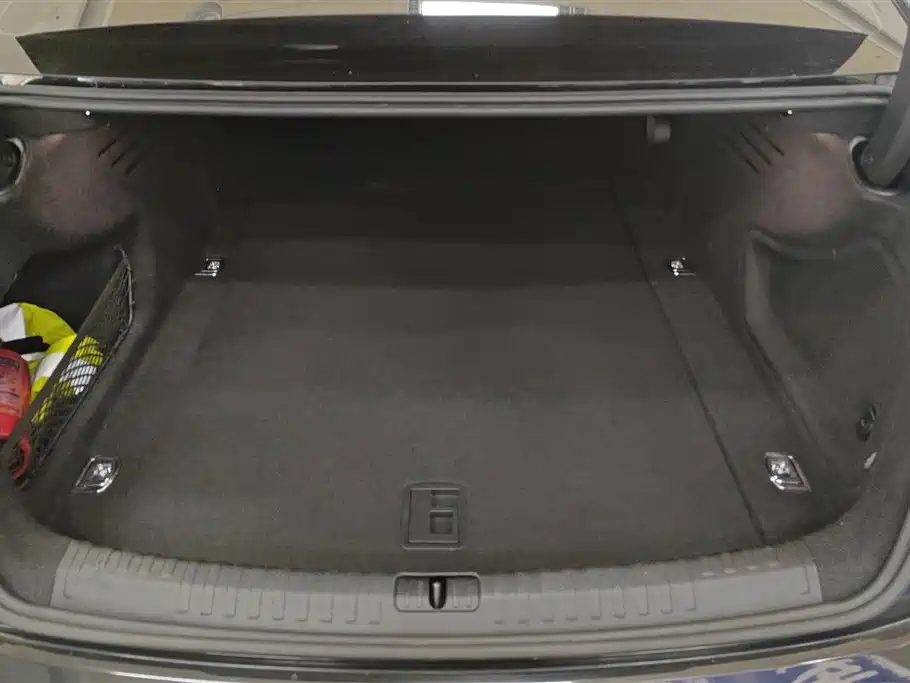 Audi A6L 2023 45 TFSI Premium Selection Dynamic фото 4