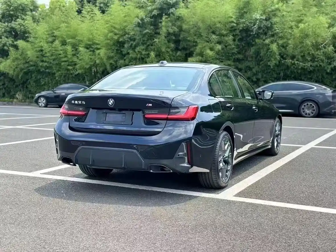 BMW 3 Series 2025 330Li M Sport Night Edition фото 5