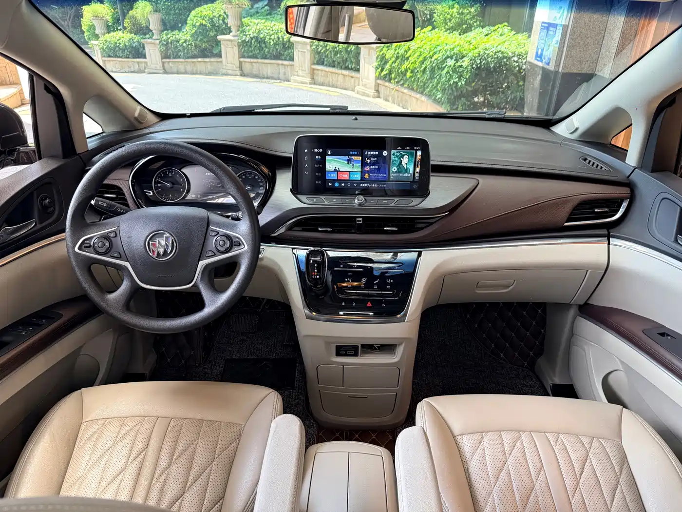 Фото 13 - Buick GL8