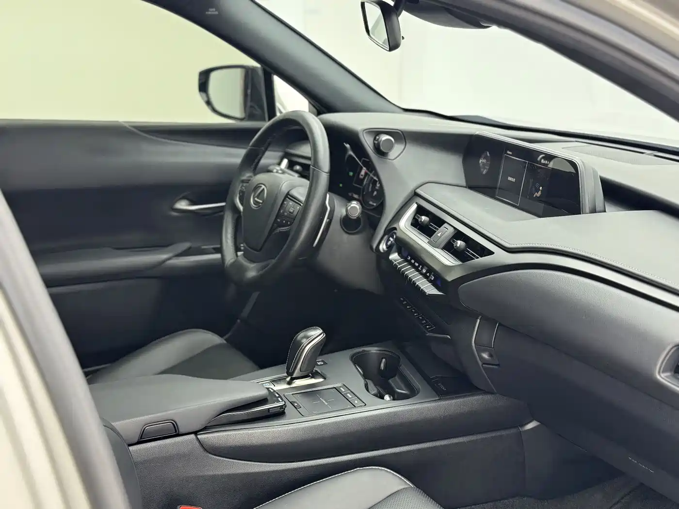 LEXUS UX NEW ENERGY
