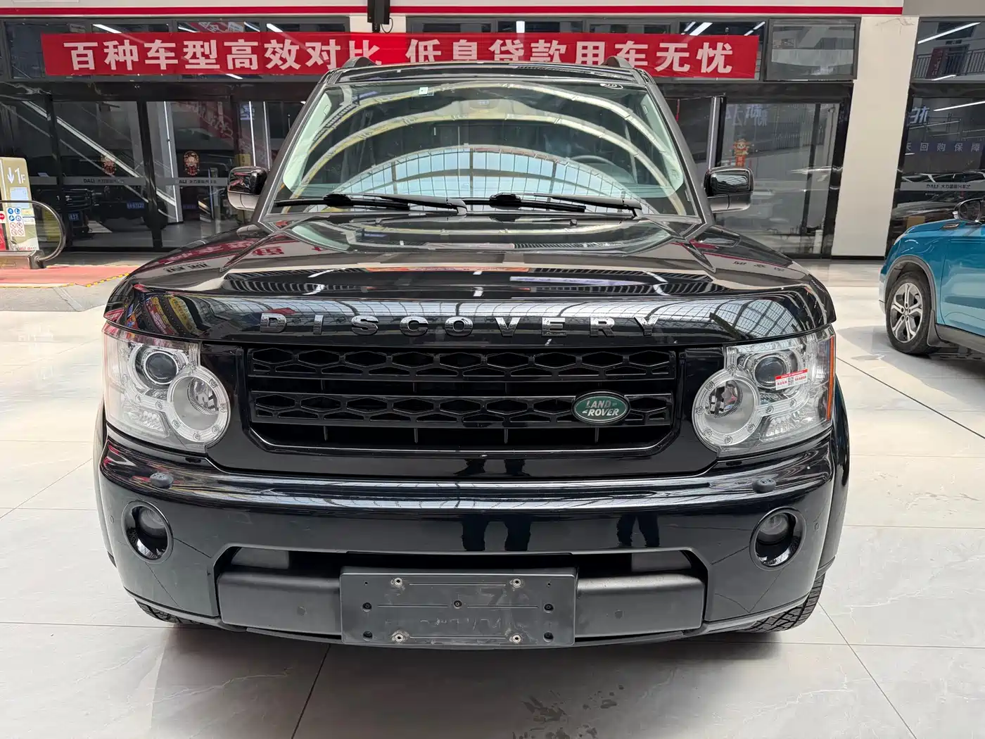 Land Rover Discovery 2013 3.0 SDV6 Black Premium Limited Edition фото 2