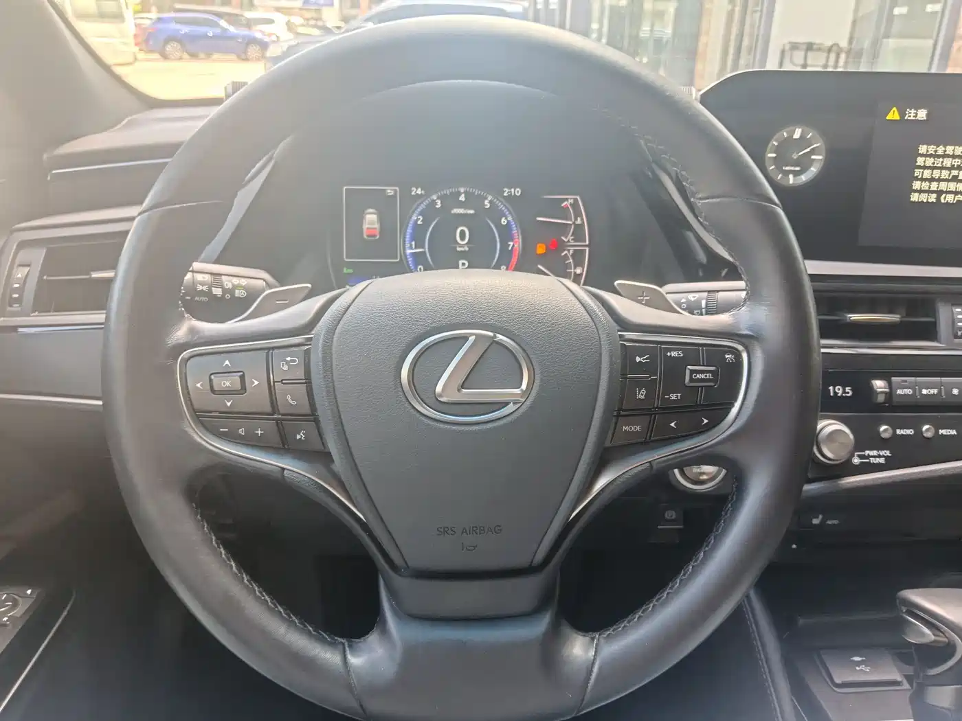 Lexus ES 2021 200 Excellence Edition фото 20