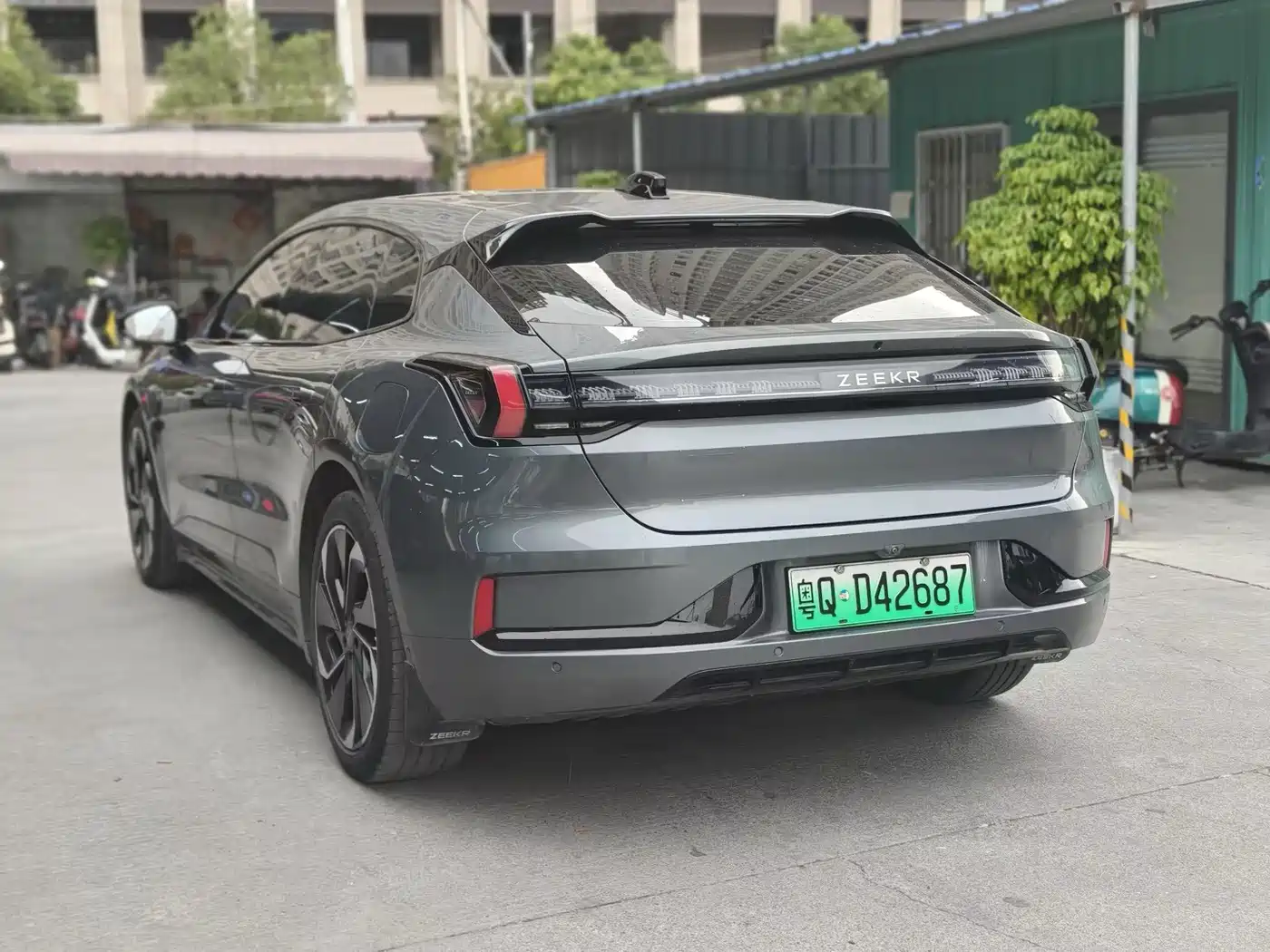 ZEEKR EXTREME KRYPTON 001