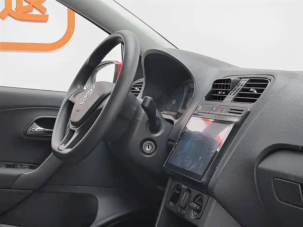 Volkswagen Polo 2018 1.5L Auto Safe Drive фото 22