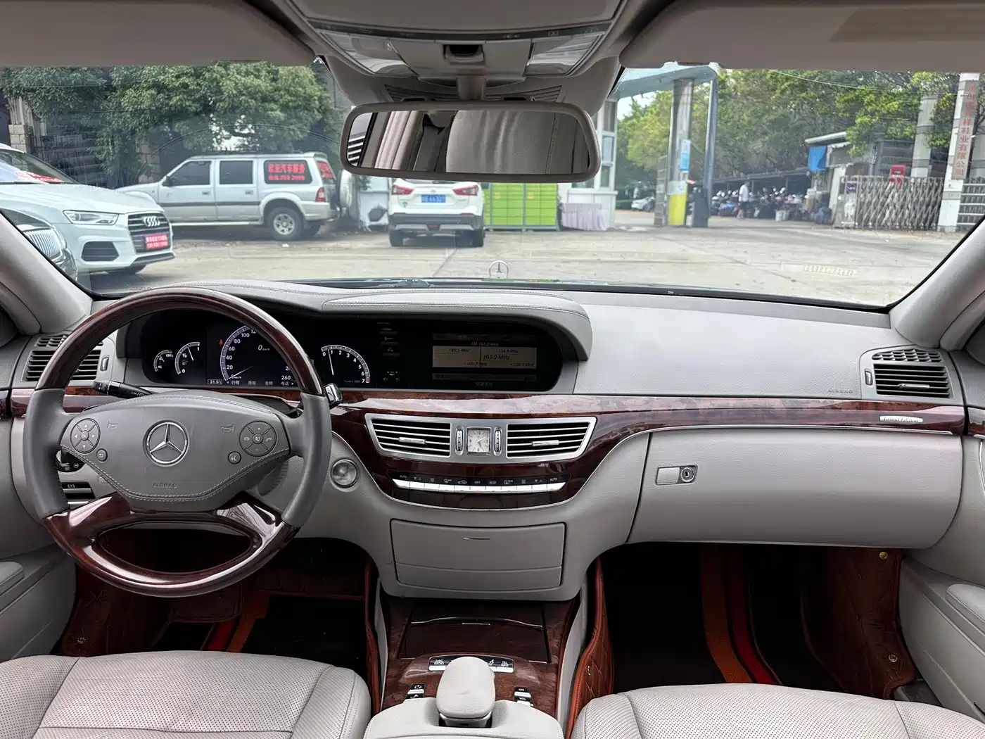 Mercedes-Benz S-Class 2012 S 350 L Grand Edition фото 12