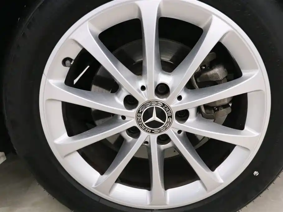 Mercedes-Benz A-Class 2022 A 200 L Sport Sedan Dynamic фото 17