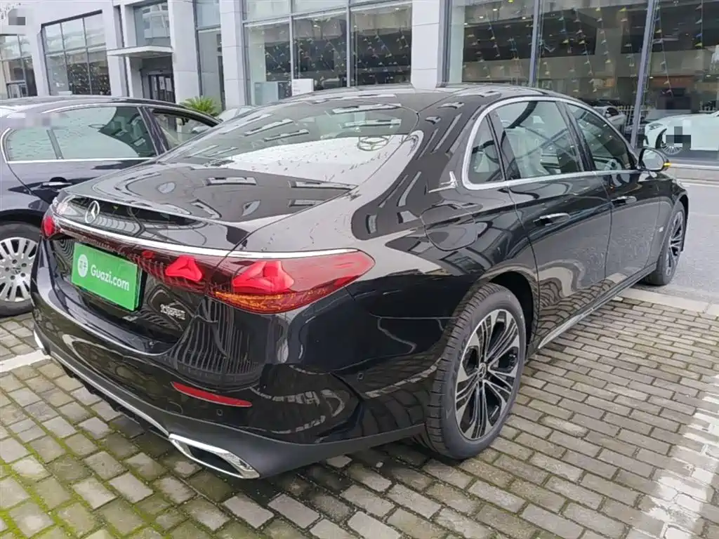 Mercedes-Benz E-Class New Energy 2023 E 350 e L Plug-in Hybrid Sport Sedan фото 7