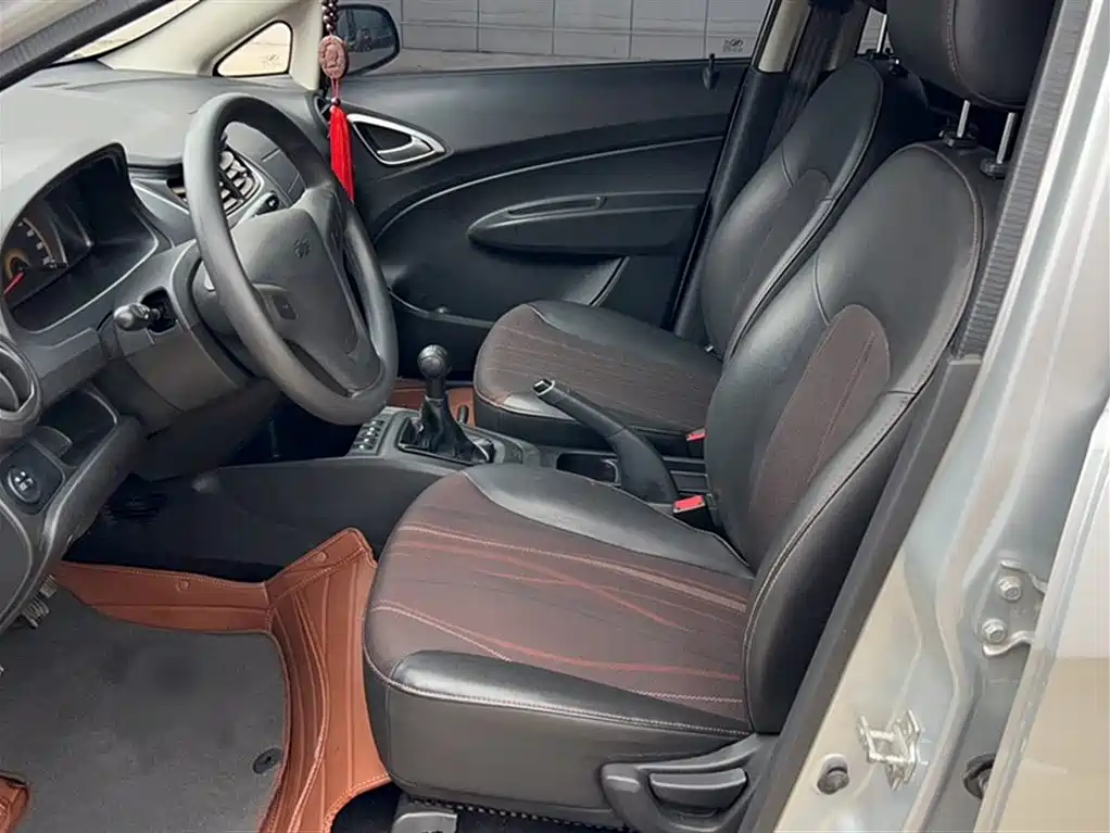 Chevrolet Sail 2013 Sedan 1.4L Manual Ideal Happiness Edition фото 18