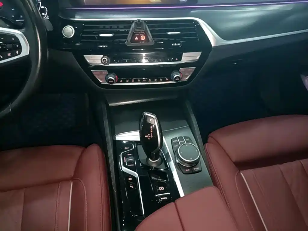 BMW 5 Series New Energy 2022 Facelift II 535Le Pioneer Edition M Sport Package фото 14