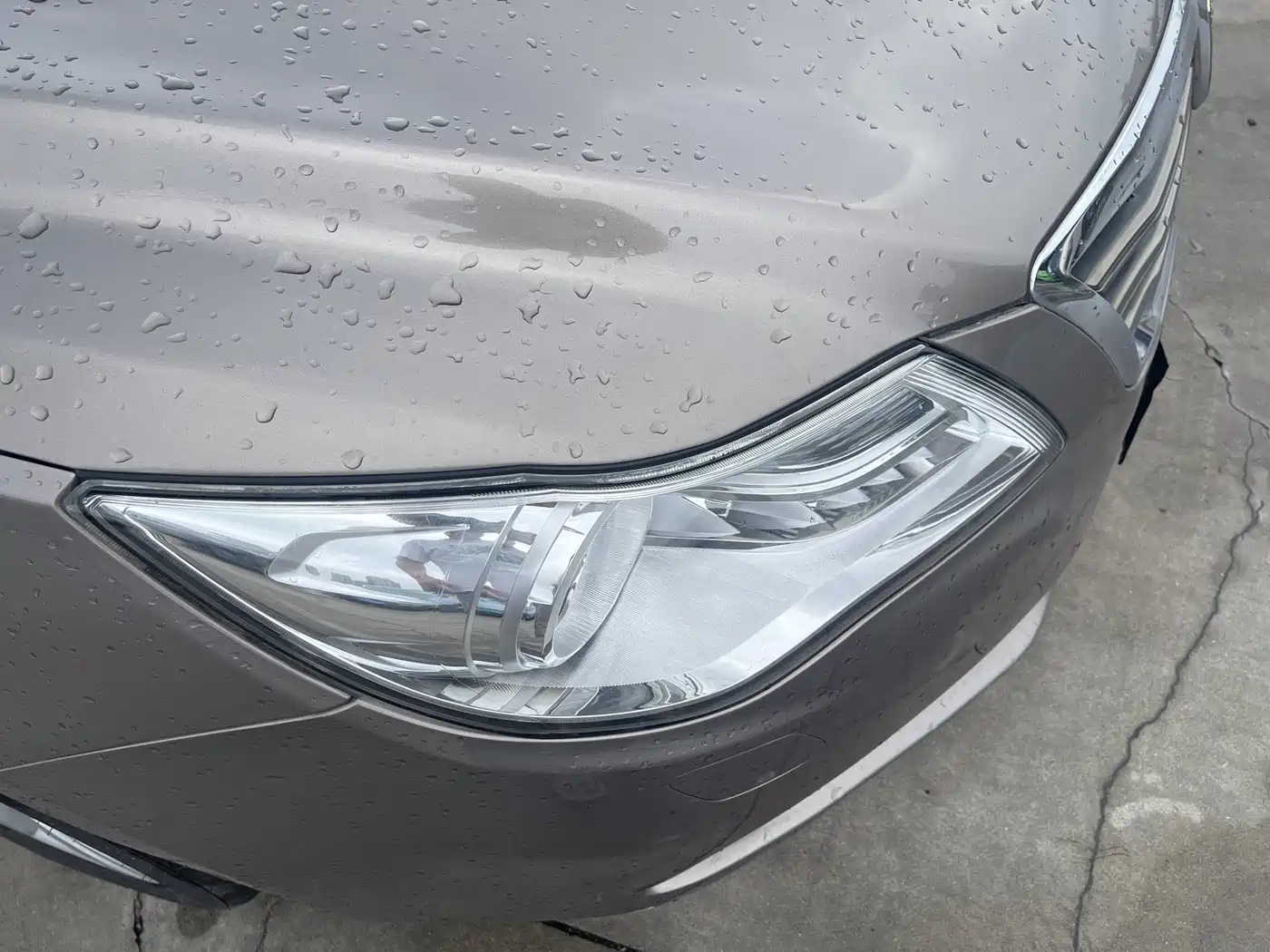 Roewe 950 2014 2012 2.4L Luxury Edition
