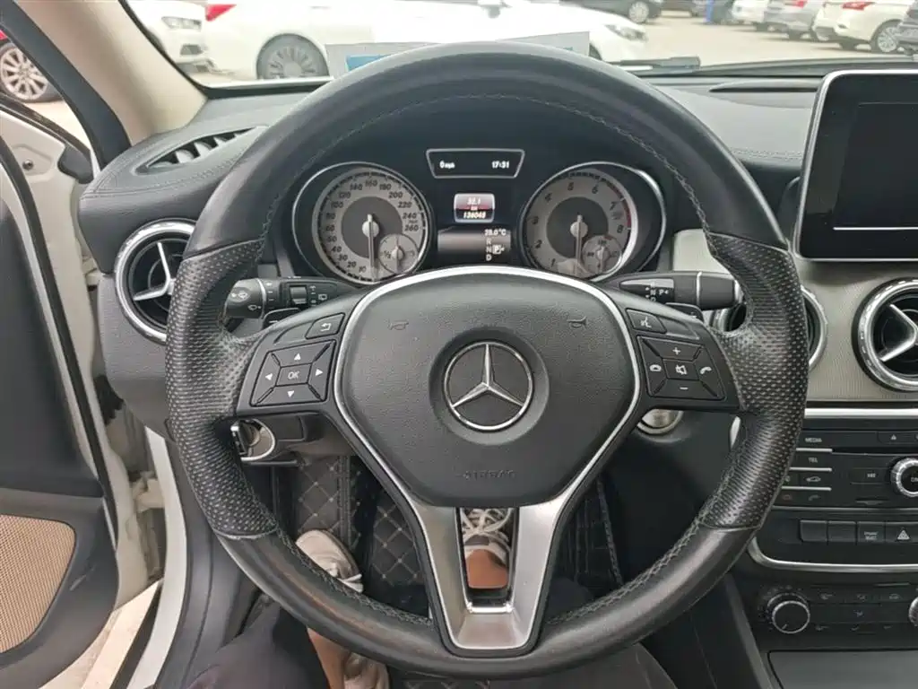 Mercedes-Benz GLA 2016 GLA 200 Fashion фото 11
