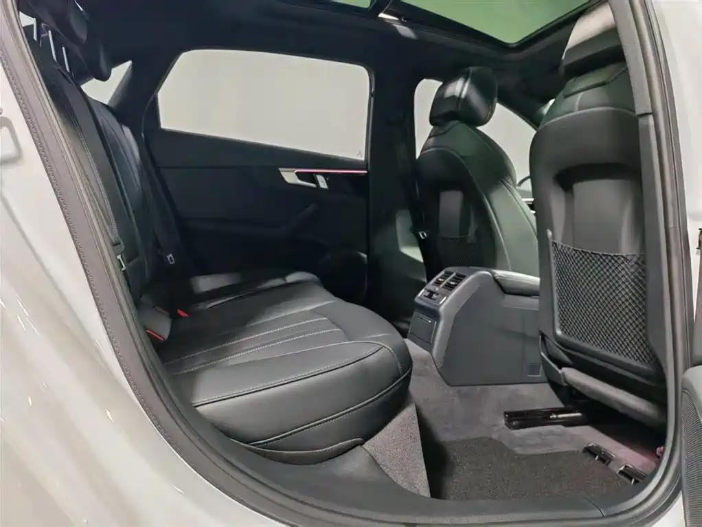 Audi A4L 2024 40 TFSI Luxury Dynamic фото 6
