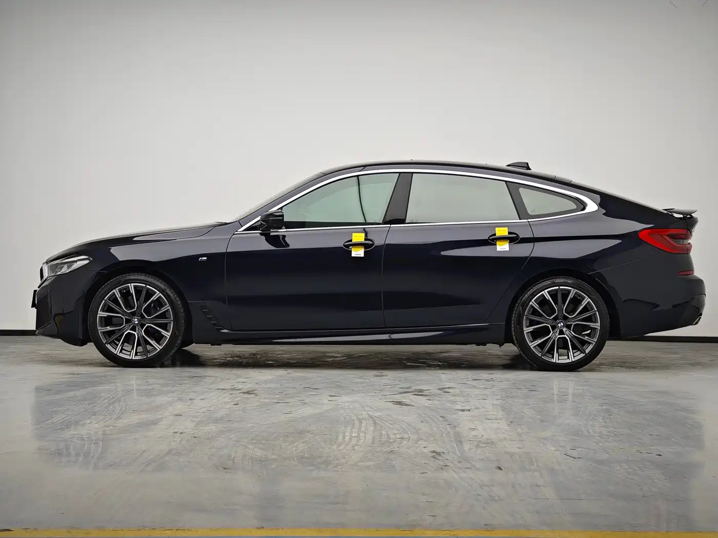 BMW 6 Series GT 2022 Model 630i M Sport Grand Tourer Edition фото 11