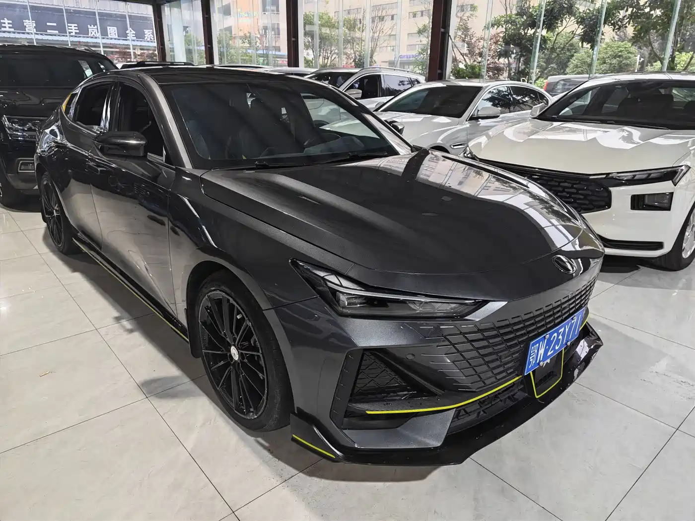CHANGAN UNI-V