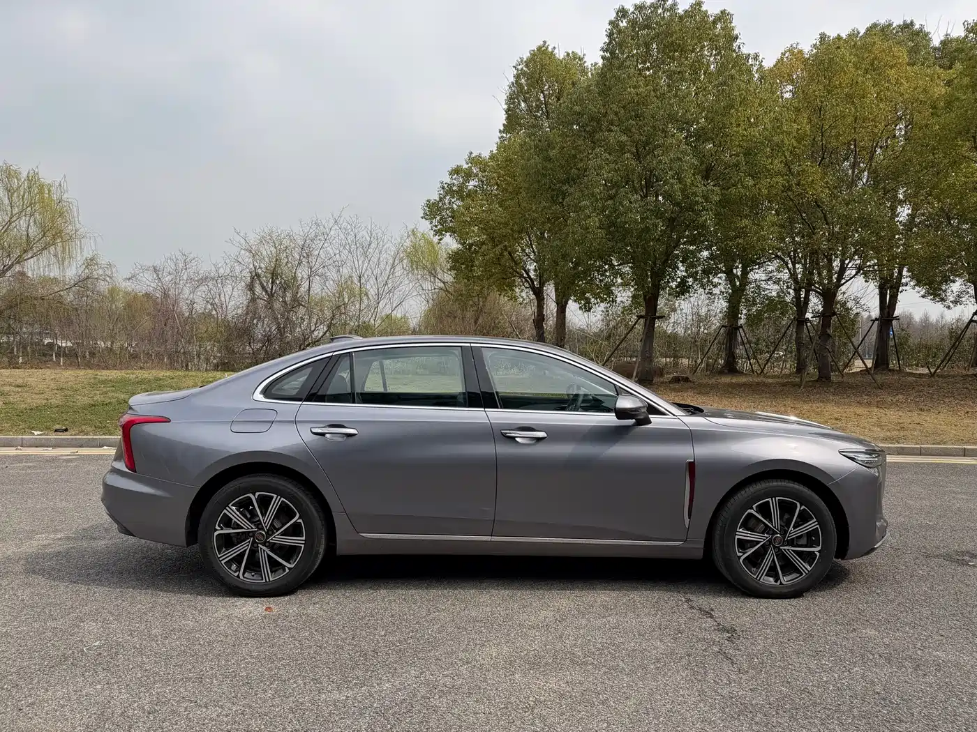 Hongqi HONGQI H5 PHEV